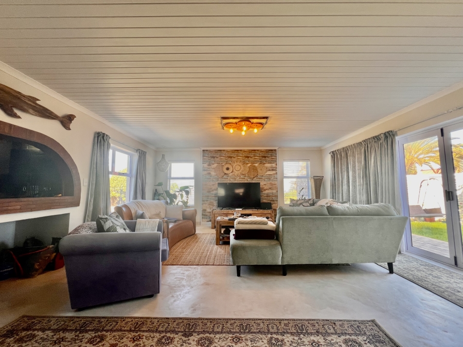3 Bedroom Property for Sale in Bluewater Bay Western Cape